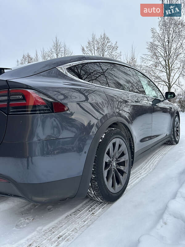 Позашляховик / Кросовер Tesla Model X 2018 в Києві