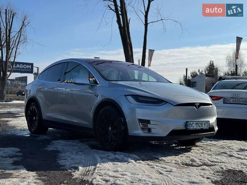 Позашляховик / Кросовер Tesla Model X 2017 в Львові фото 8 Позашляховик / Кросовер Tesla Model X 2017 в Львові