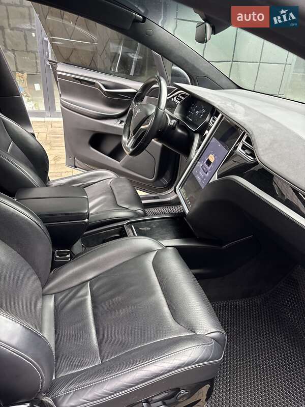 Позашляховик / Кросовер Tesla Model X 2016 в Тячеві фото 16 Позашляховик / Кросовер Tesla Model X 2016 в Тячеві