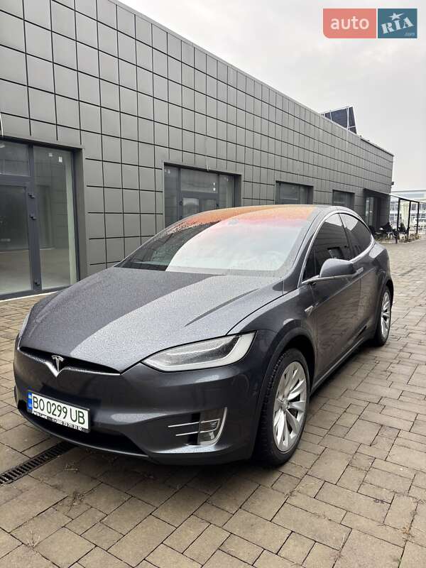 Позашляховик / Кросовер Tesla Model X 2016 в Тячеві фото 2 Позашляховик / Кросовер Tesla Model X 2016 в Тячеві