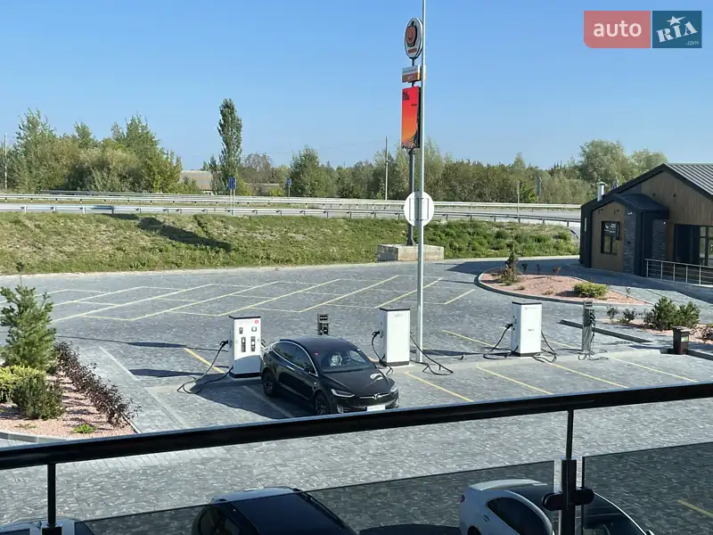 Tesla Model X