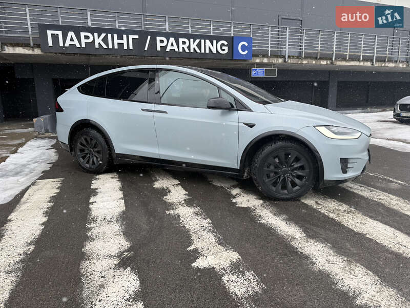 Внедорожник / Кроссовер Tesla Model X 2018 в Киеве