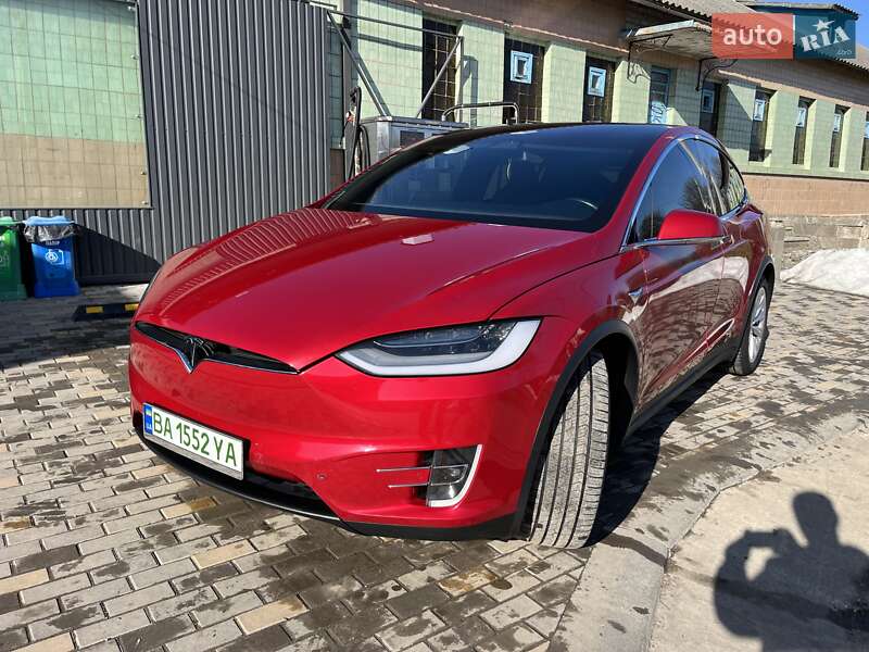 Tesla Model X 2019