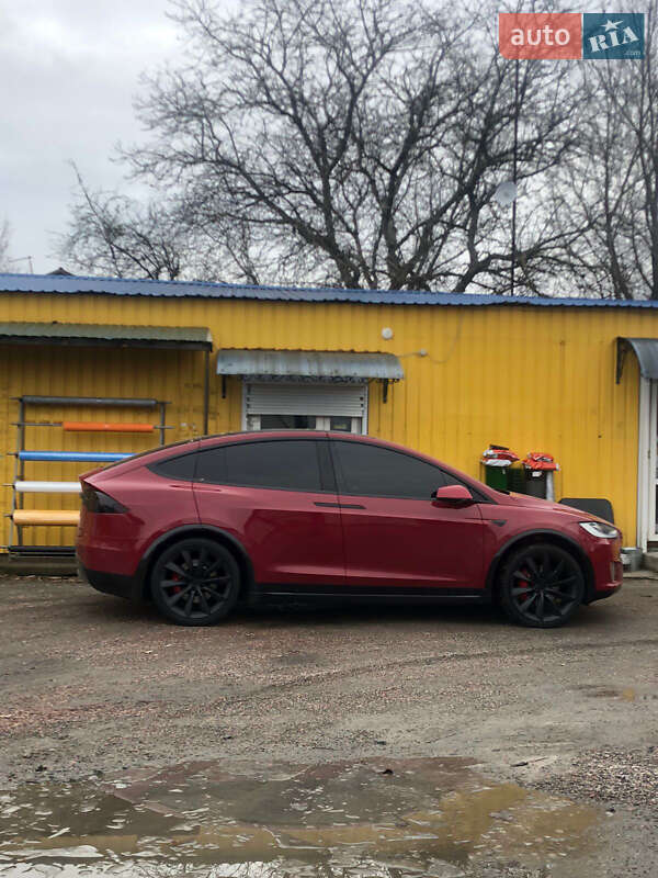 Внедорожник / Кроссовер Tesla Model X 2016 в Гостомеле