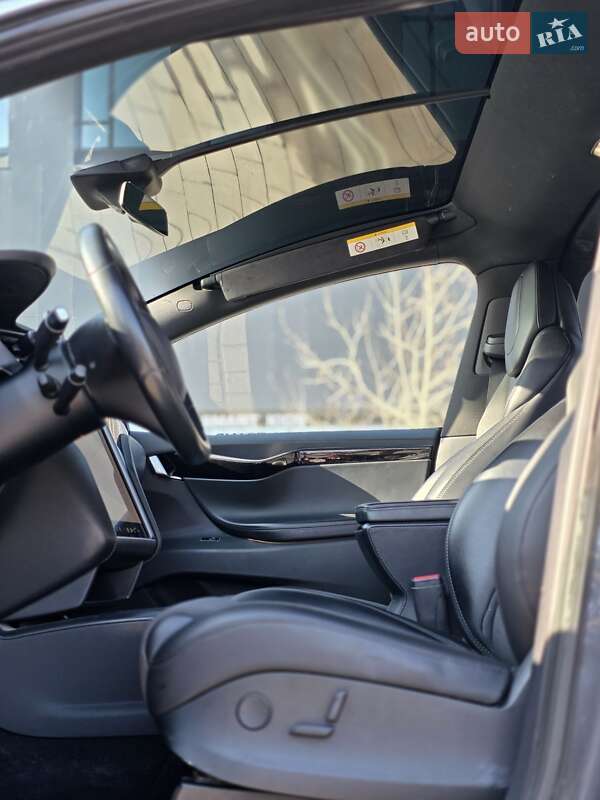 Внедорожник / Кроссовер Tesla Model X 2018 в Ровно