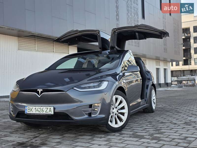Внедорожник / Кроссовер Tesla Model X 2018 в Ровно
