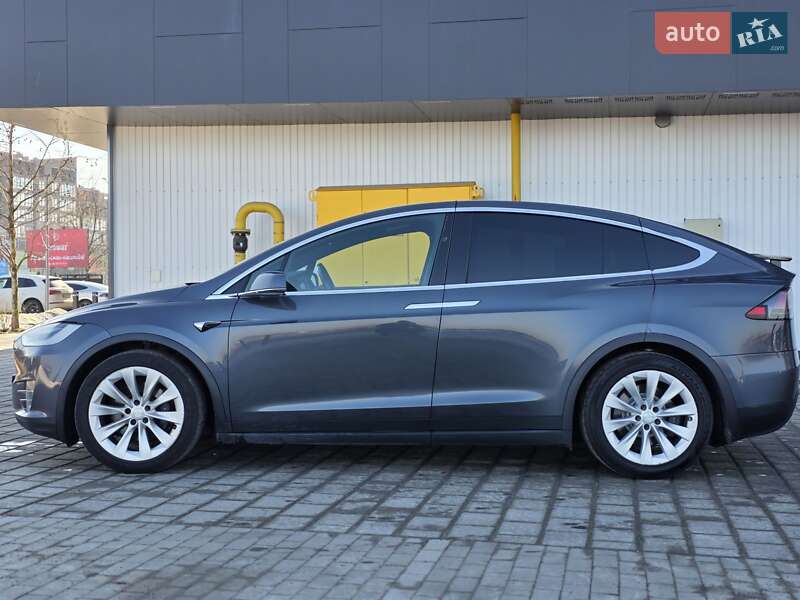 Внедорожник / Кроссовер Tesla Model X 2018 в Ровно