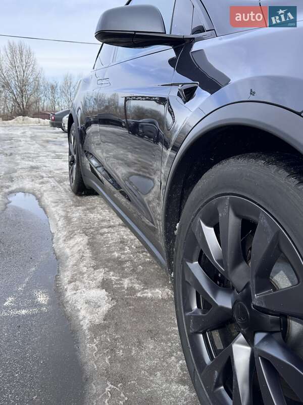 Позашляховик / Кросовер Tesla Model X 2024 в Києві