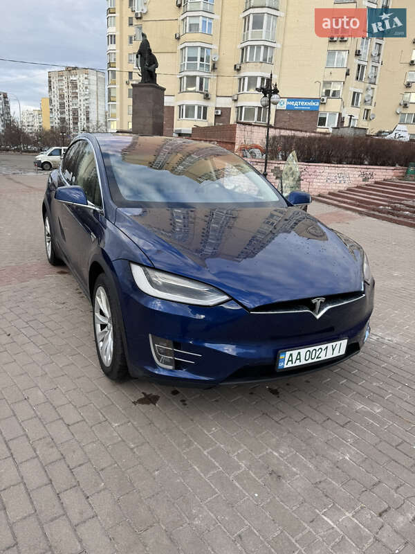 Внедорожник / Кроссовер Tesla Model X 2016 в Киеве