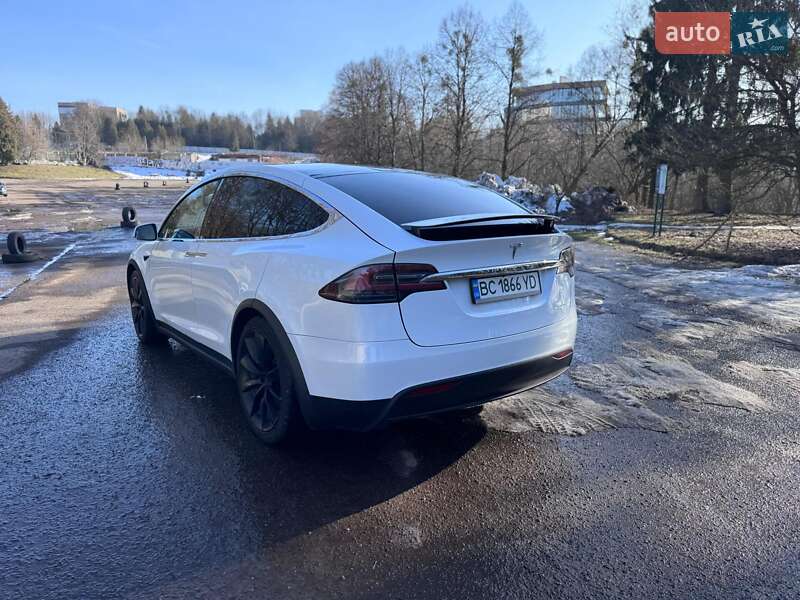 Позашляховик / Кросовер Tesla Model X 2020 в Львові