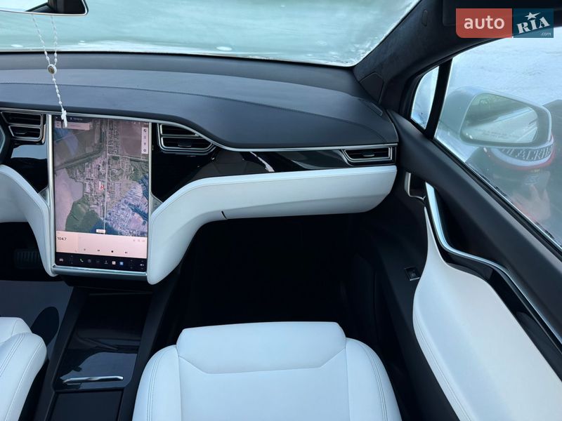 Внедорожник / Кроссовер Tesla Model X 2017 в Тернополе