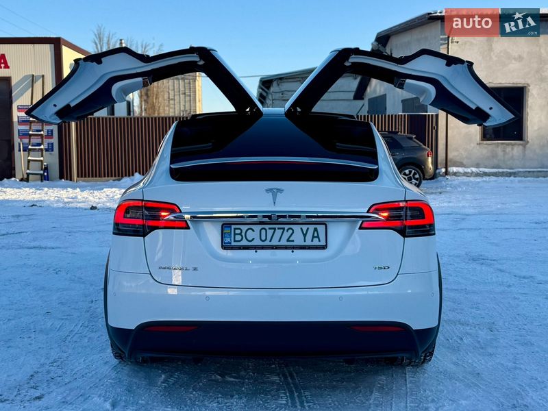 Внедорожник / Кроссовер Tesla Model X 2017 в Тернополе