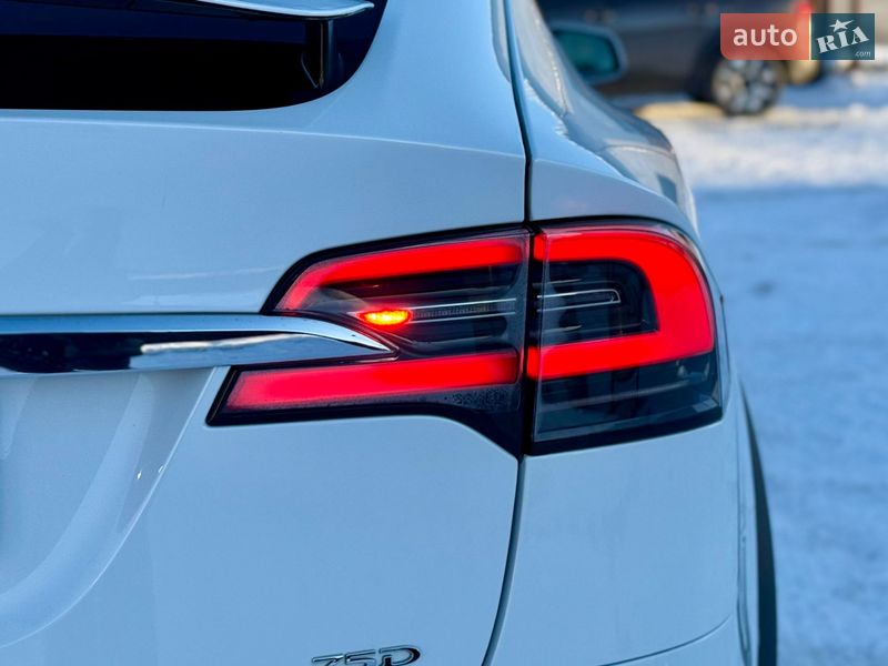 Внедорожник / Кроссовер Tesla Model X 2017 в Тернополе