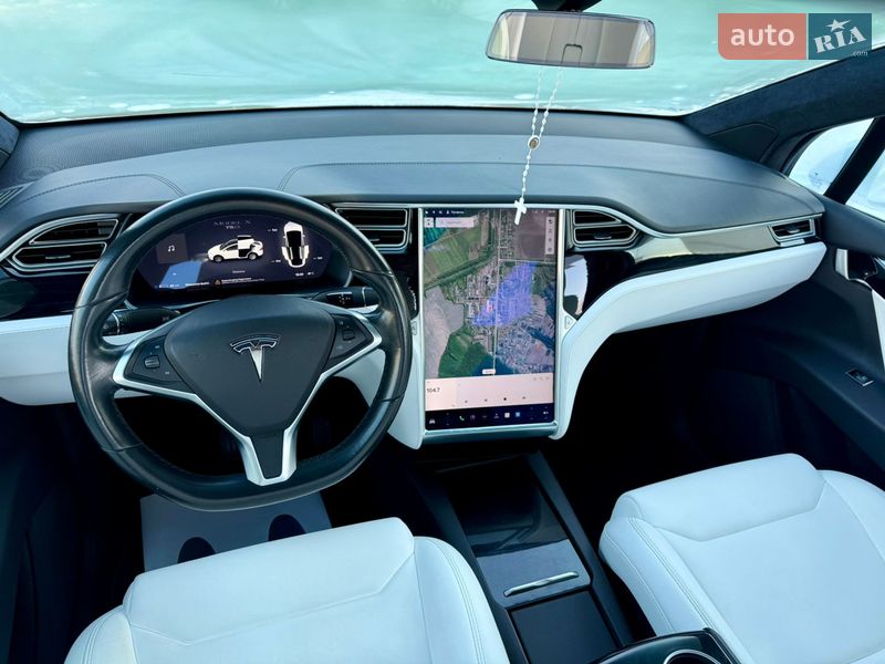Внедорожник / Кроссовер Tesla Model X 2017 в Тернополе