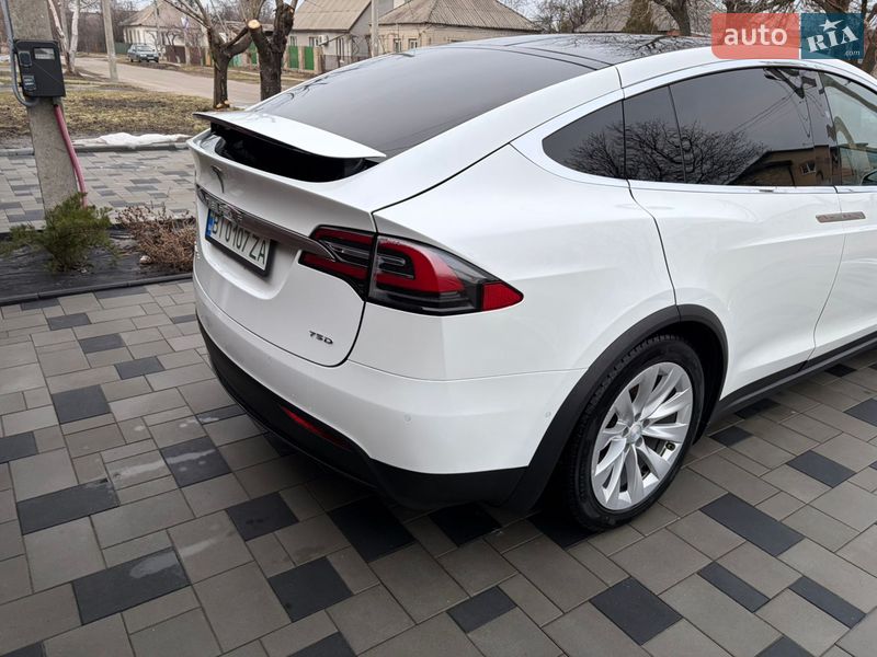 Внедорожник / Кроссовер Tesla Model X 2017 в Днепре
