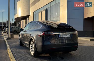 Позашляховик / Кросовер Tesla Model X 2016 в Дніпрі