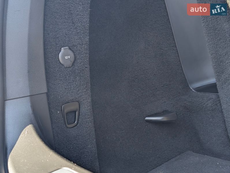 Позашляховик / Кросовер Tesla Model X 2017 в Києві