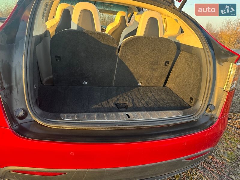 Внедорожник / Кроссовер Tesla Model X 2017 в Львове