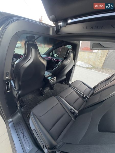 Позашляховик / Кросовер Tesla Model X 2018 в Івано-Франківську