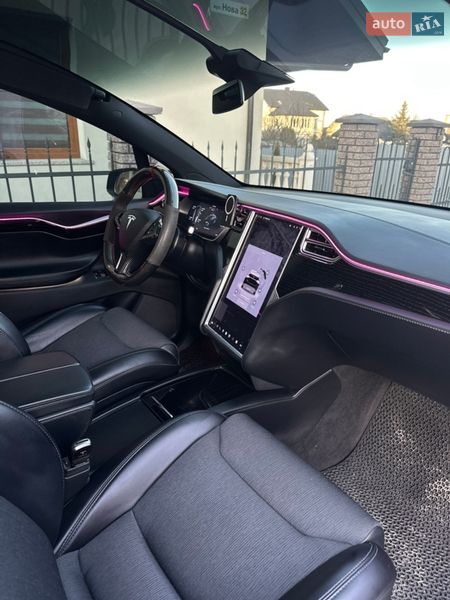 Позашляховик / Кросовер Tesla Model X 2018 в Івано-Франківську