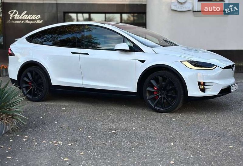 Позашляховик / Кросовер Tesla Model X 2020 в Львові