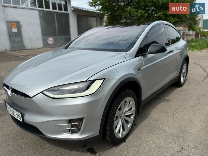 Внедорожник / Кроссовер Tesla Model X 2016 в Чернигове