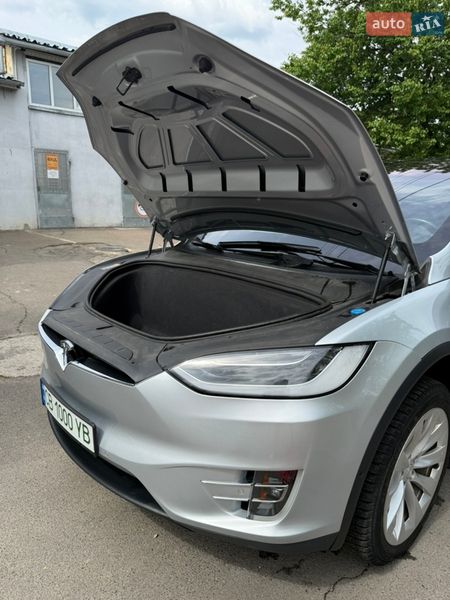 Внедорожник / Кроссовер Tesla Model X 2016 в Чернигове