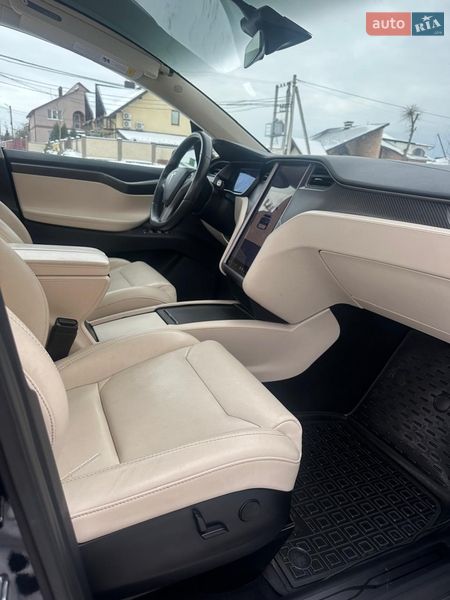 Внедорожник / Кроссовер Tesla Model X 2018 в Львове