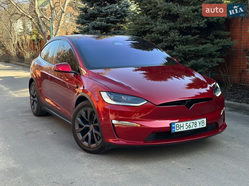 Tesla Model X 2024