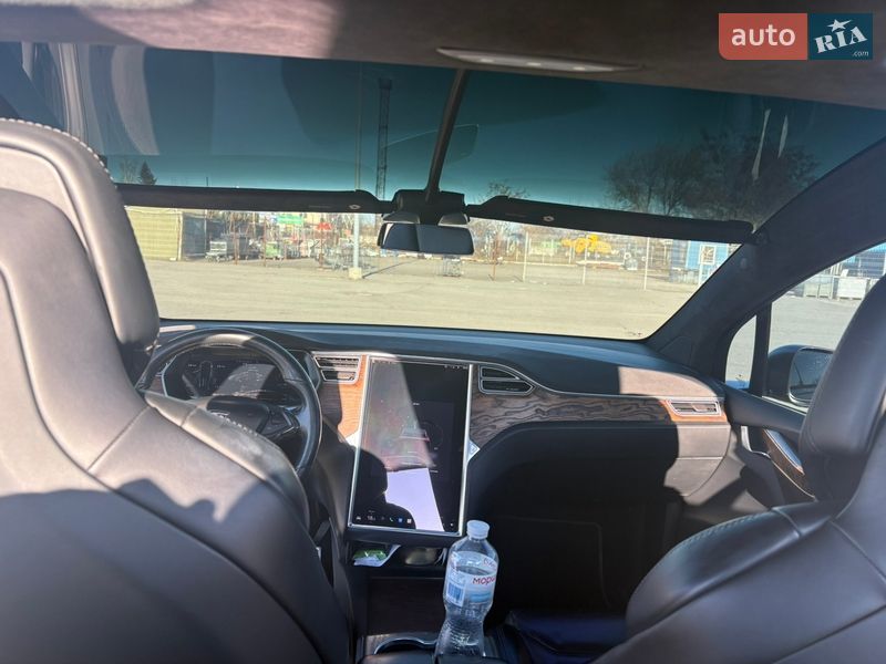 Позашляховик / Кросовер Tesla Model X 2017 в Дніпрі