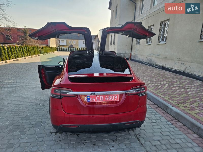 Внедорожник / Кроссовер Tesla Model X 2016 в Львове