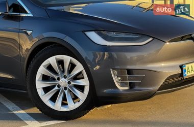 Внедорожник / Кроссовер Tesla Model X 2020 в Киеве