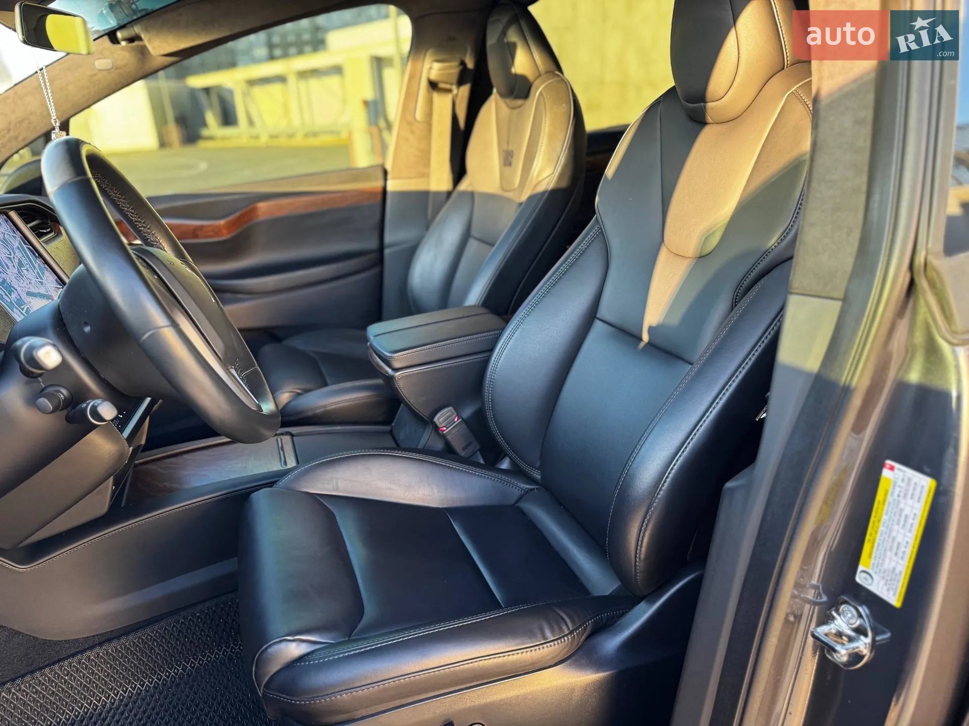 2020 Tesla Model X - мініатюра 21