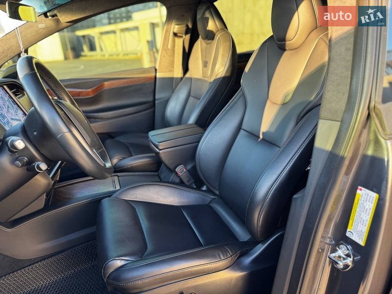 Позашляховик / Кросовер Tesla Model X 2020 в Києві