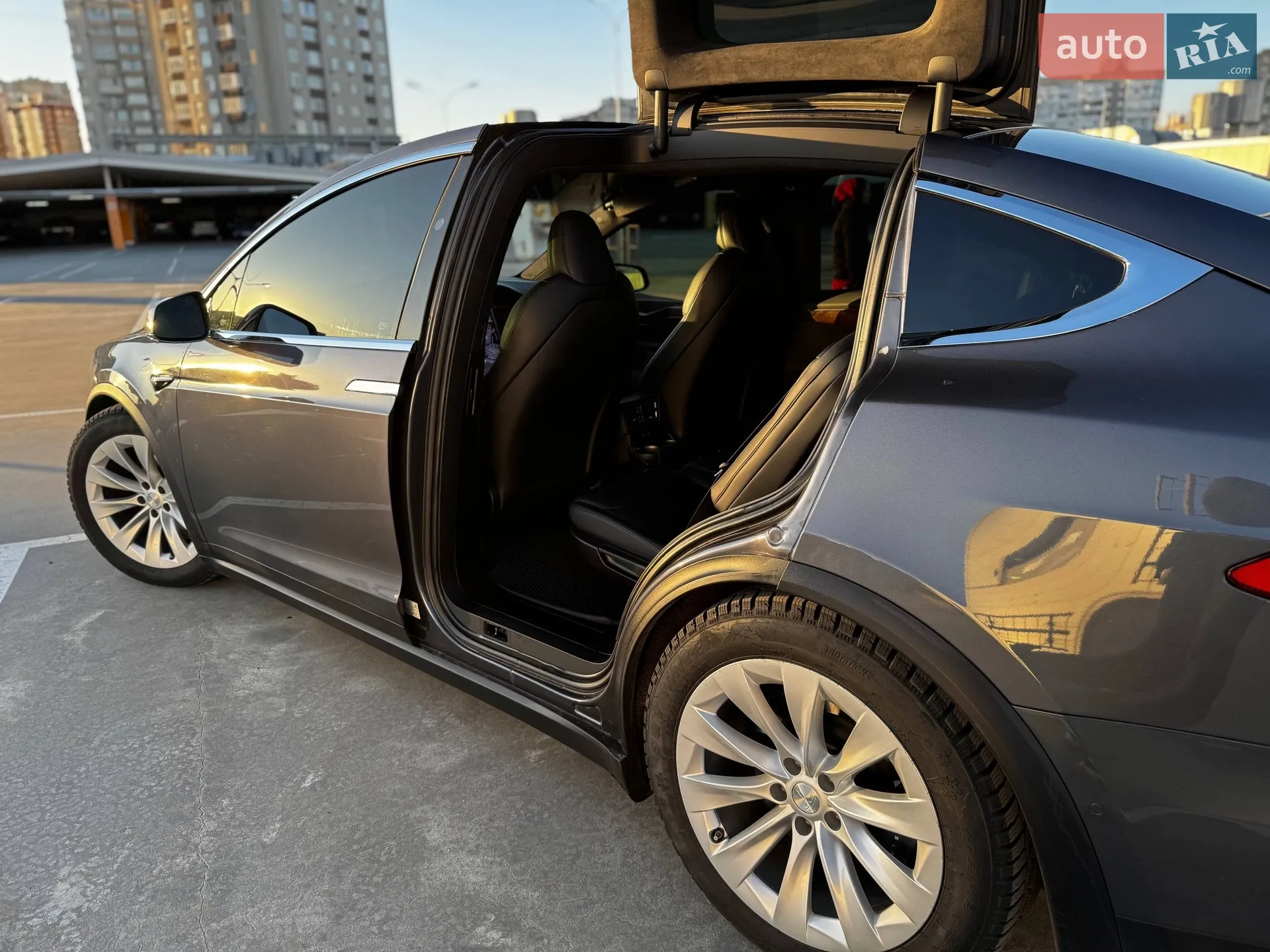 2020 Tesla Model X - мініатюра 28