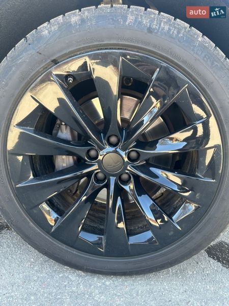 Внедорожник / Кроссовер Tesla Model X 2018 в Валках