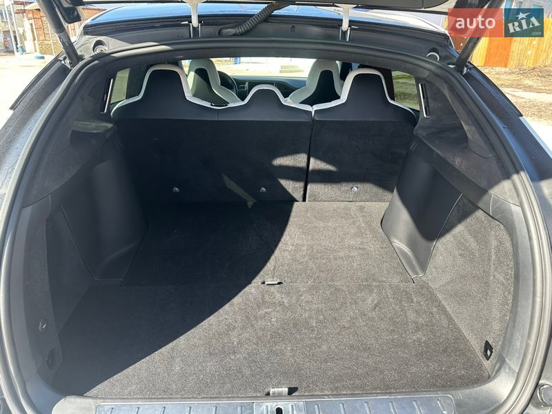 Внедорожник / Кроссовер Tesla Model X 2018 в Валках