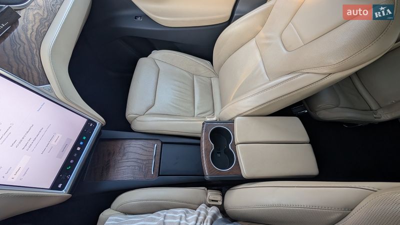 Внедорожник / Кроссовер Tesla Model X 2016 в Днепре