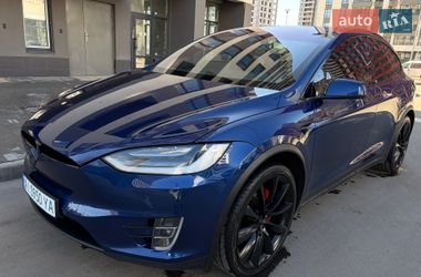 Внедорожник / Кроссовер Tesla Model X 2019 в Киеве