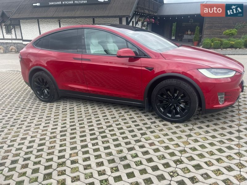 Внедорожник / Кроссовер Tesla Model X 2017 в Тернополе