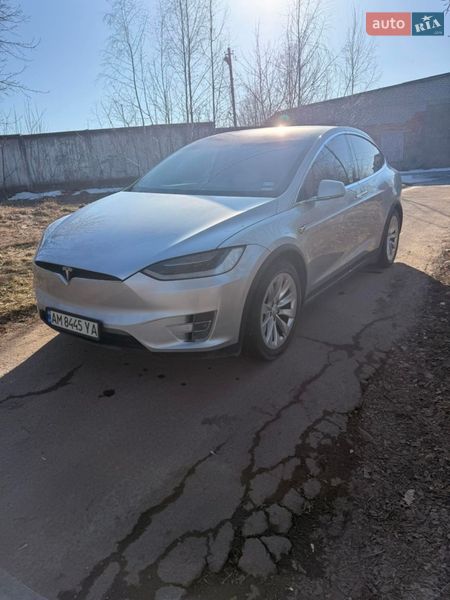 Tesla Model X 2018