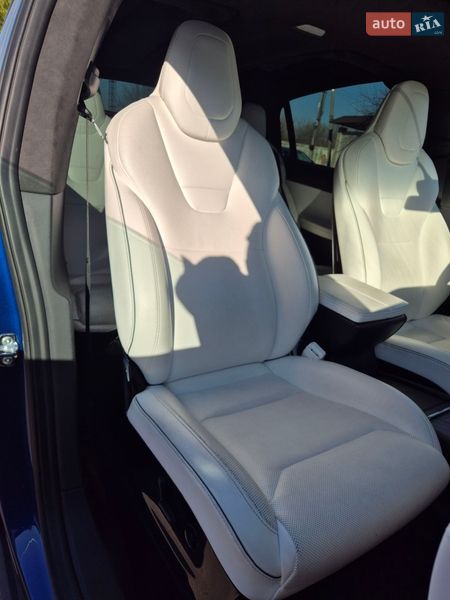 Внедорожник / Кроссовер Tesla Model X 2016 в Харькове