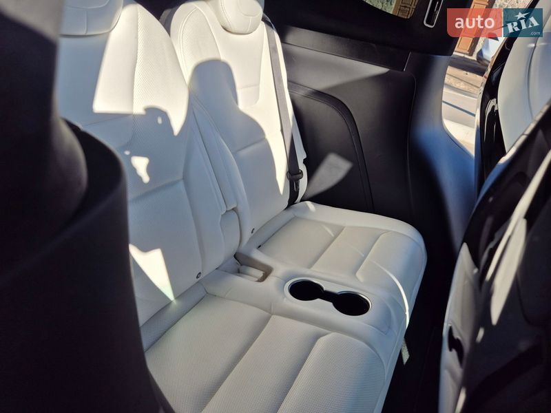 Внедорожник / Кроссовер Tesla Model X 2016 в Харькове