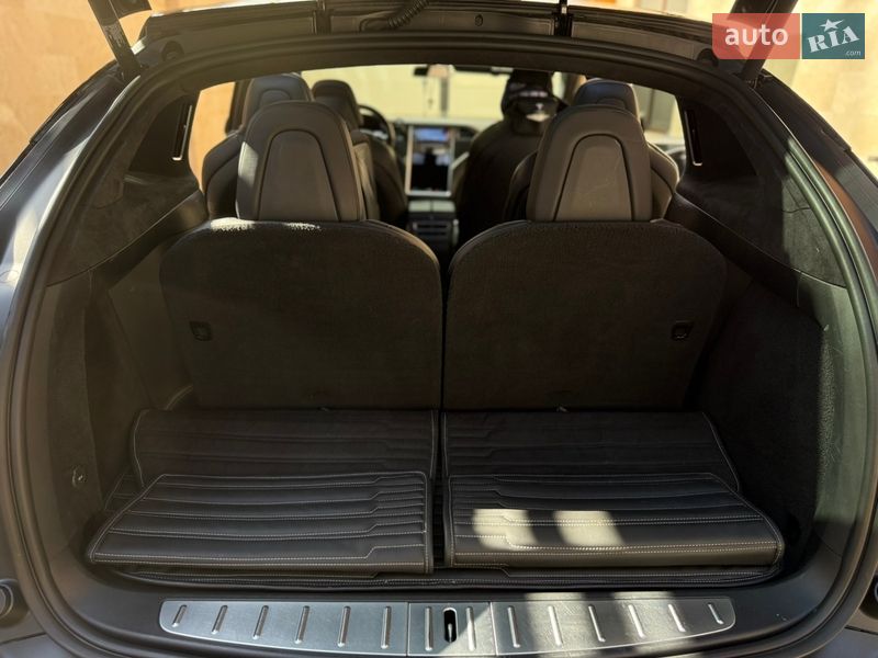 Внедорожник / Кроссовер Tesla Model X 2018 в Одессе