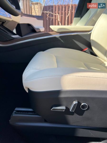 Позашляховик / Кросовер Tesla Model X 2024 в Києві фото 51 Позашляховик / Кросовер Tesla Model X 2024 в Києві