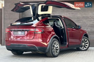 Внедорожник / Кроссовер Tesla Model X 2016 в Николаеве