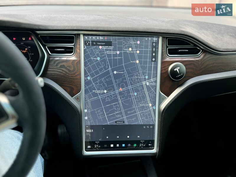 Внедорожник / Кроссовер Tesla Model X 2016 в Николаеве