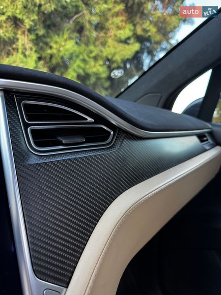 Позашляховик / Кросовер Tesla Model X 2016 в Одесі