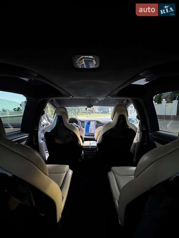 Позашляховик / Кросовер Tesla Model X 2016 в Одесі