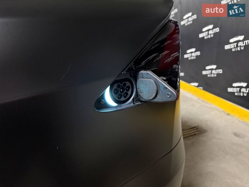 Внедорожник / Кроссовер Tesla Model X 2020 в Киеве